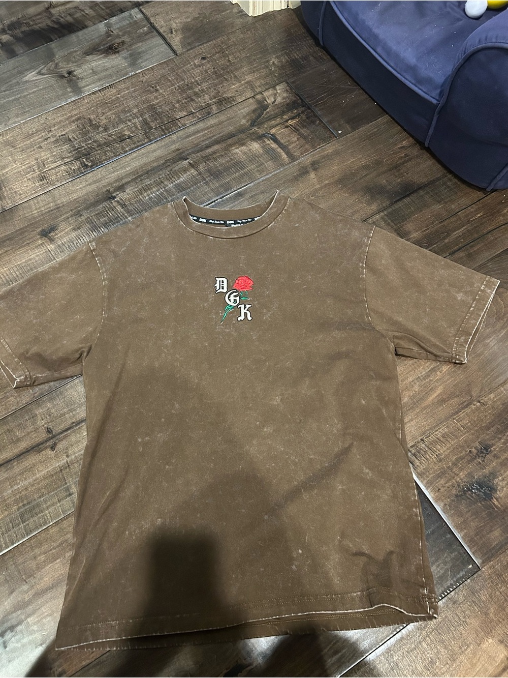 Brown Men's Graphic Tee with Rose Embroidery